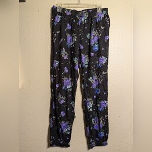 victorias Secret Floral Black and Purple Pants Size Medium Regular Pre-owned